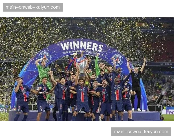 欧冠淘汰赛场馆准备就绪，各主场迎接关键战役