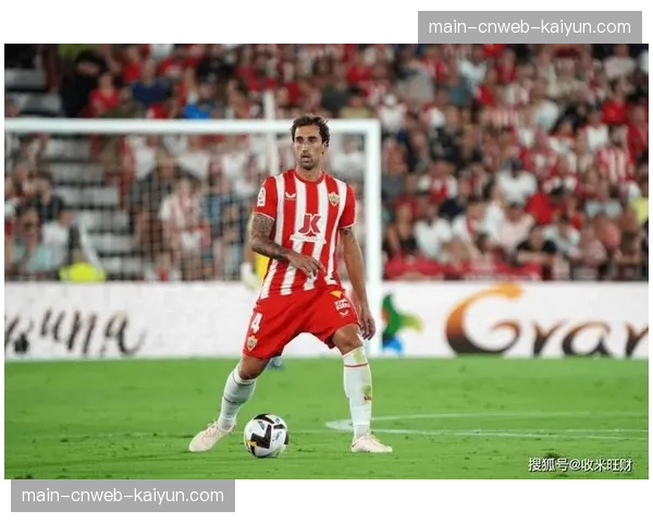 保级关键战前，阿尔梅里亚主帅确认将回归五后卫防守体系